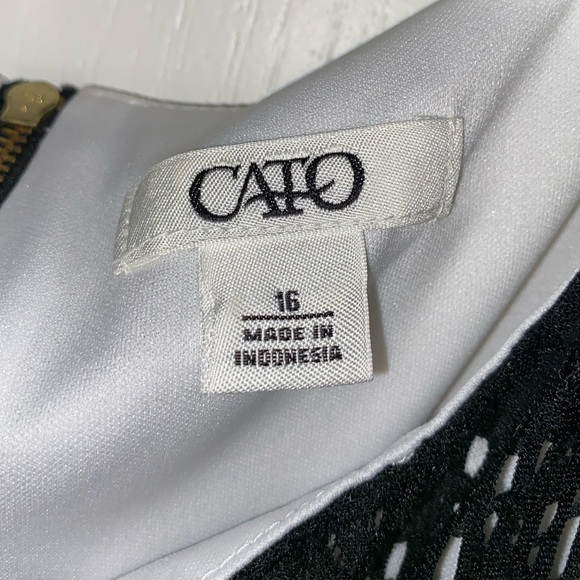 Dress - Picture 3 of 3